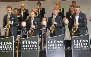 Glenn Miller Orchestra Playing foto fornita da Azalea Promotion